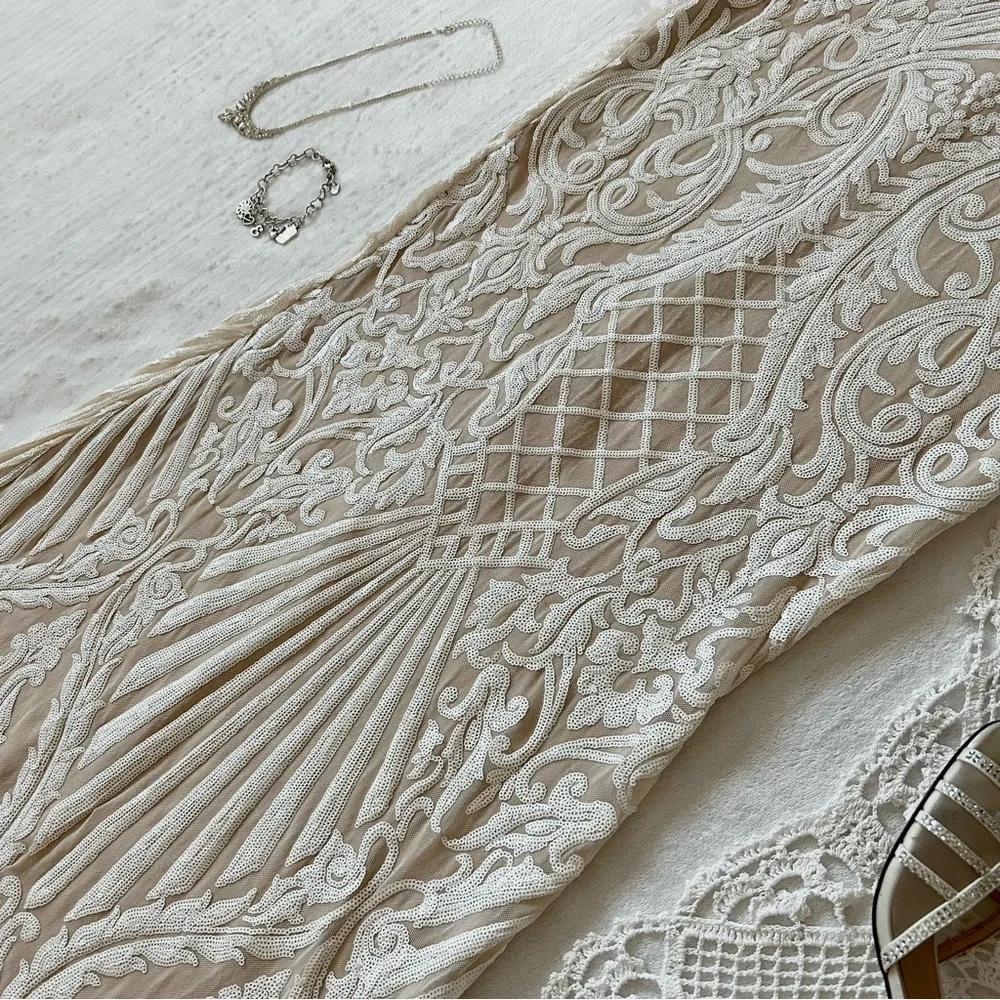 tailored white sequin fitted mermaid silhouette maxi dress - Picture 3 of 4